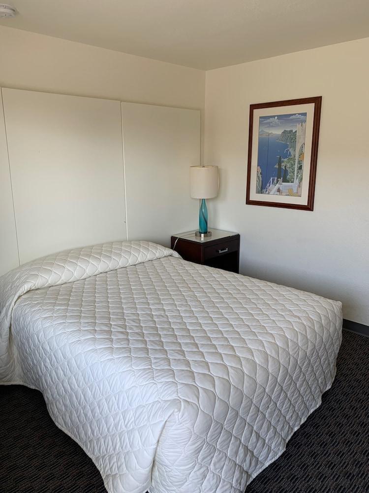 ווסטמינסטר Morada Inn מראה חיצוני תמונה