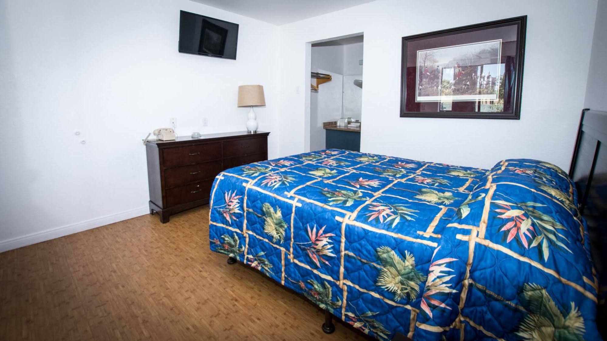 ווסטמינסטר Morada Inn מראה חיצוני תמונה